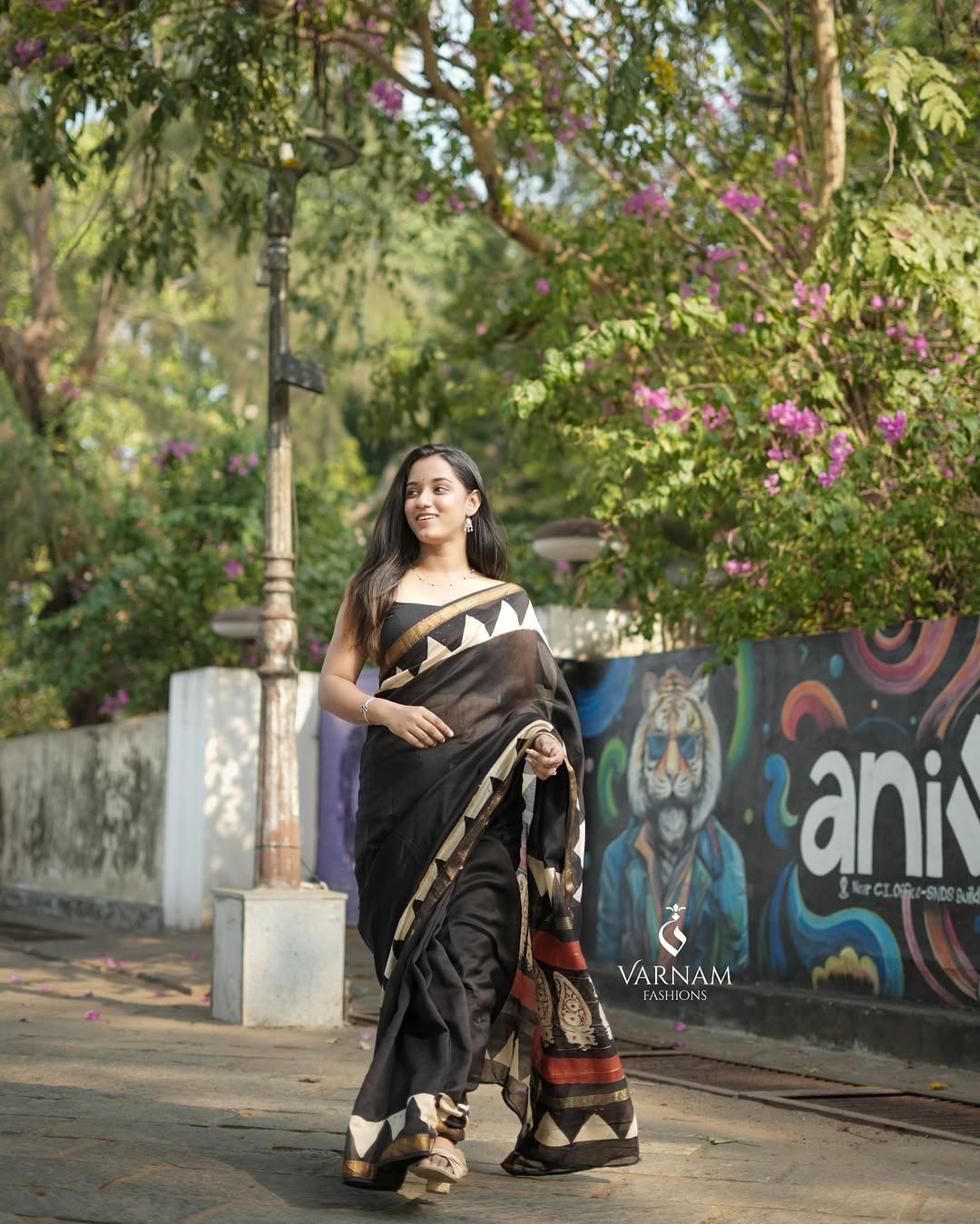Handblack Printed Black Maheshwari Cotton Silk Saree