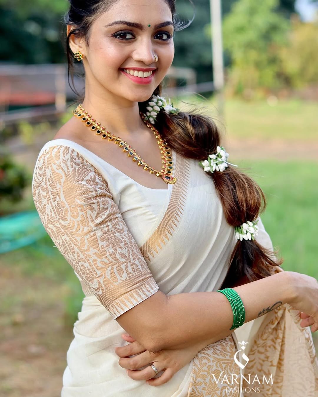 Half White Vaseegara Sungudi Cotton saree