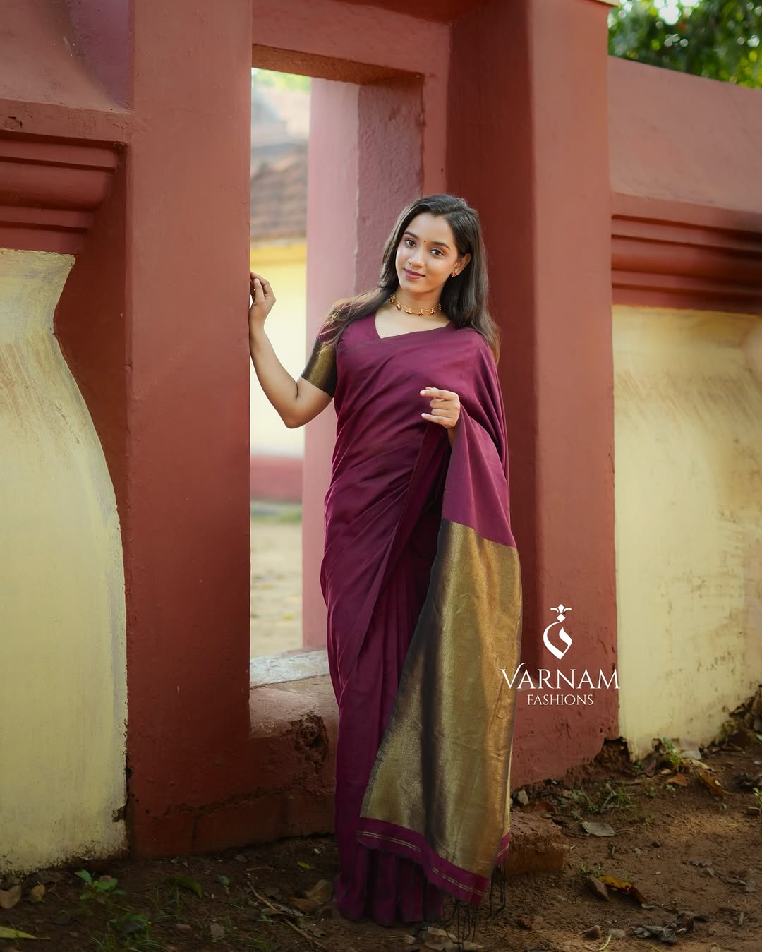 Nayanthara Inspired Maroon Khadi Cotton Saree