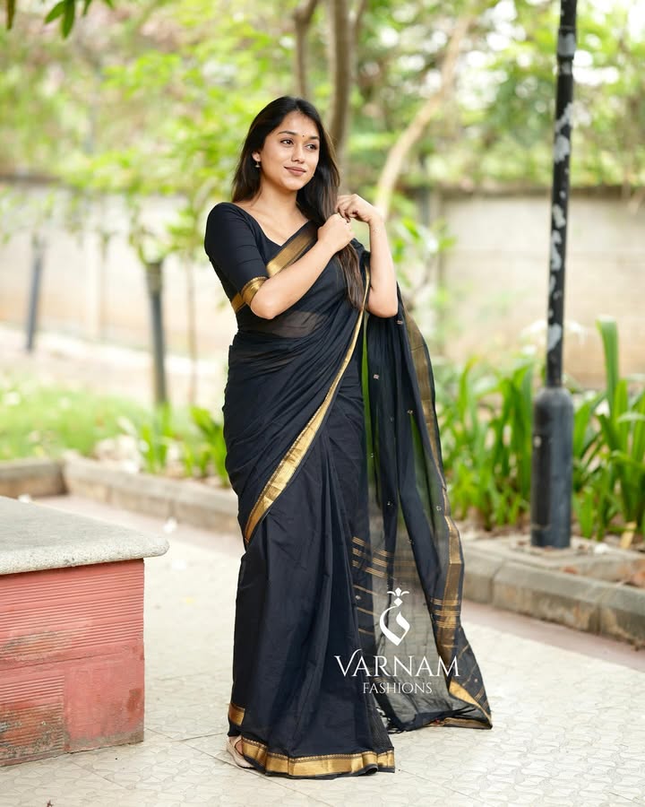 Black With Small Zari Border Kanchi Cotton Saree