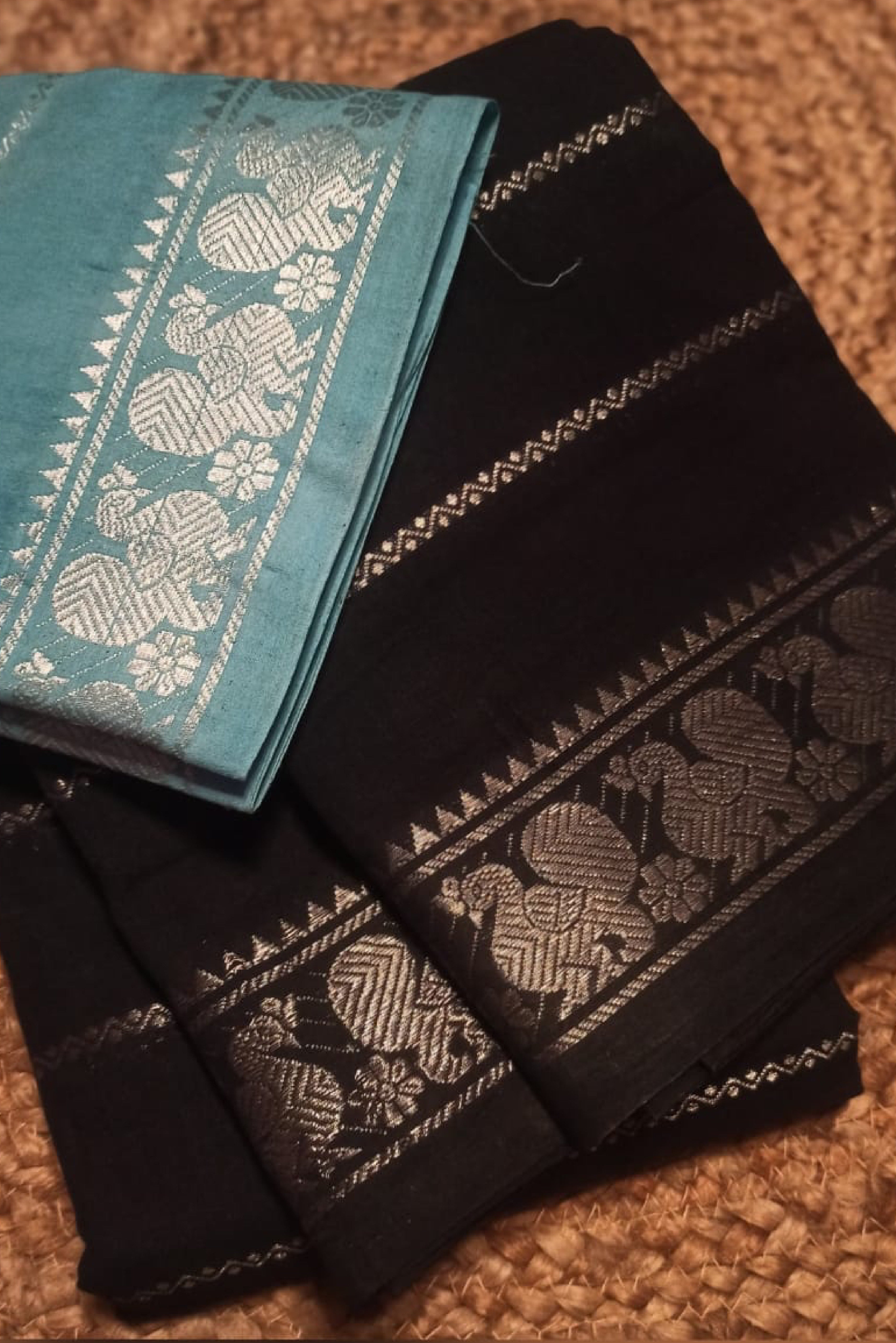 Black Silver Velthari Sungudi Cotton Saree