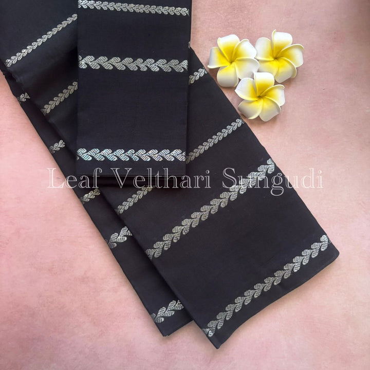 Black Leaf Velthari Sungudi Cotton Saree