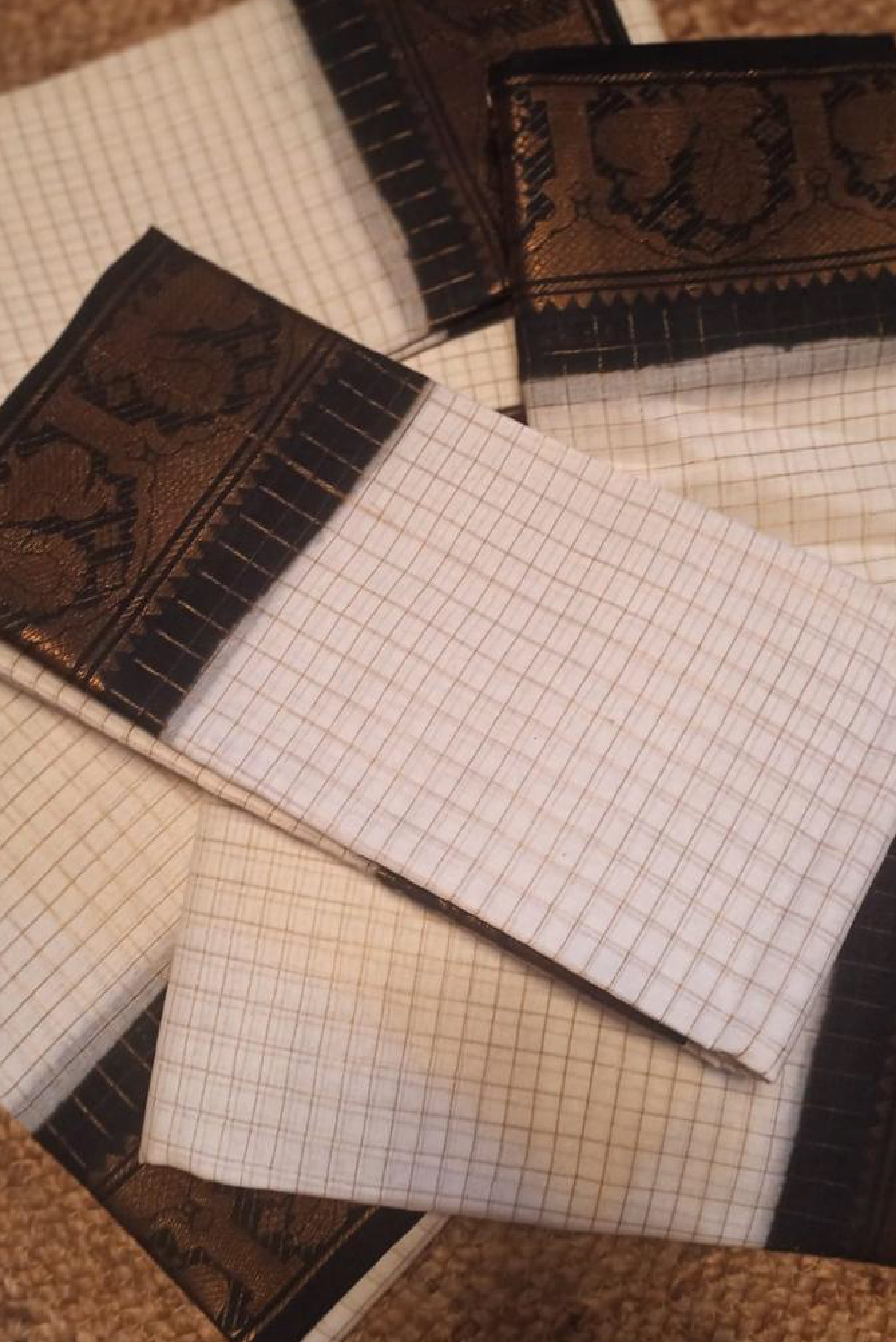 White With Black Zari Kattam Sungudi Cotton Saree