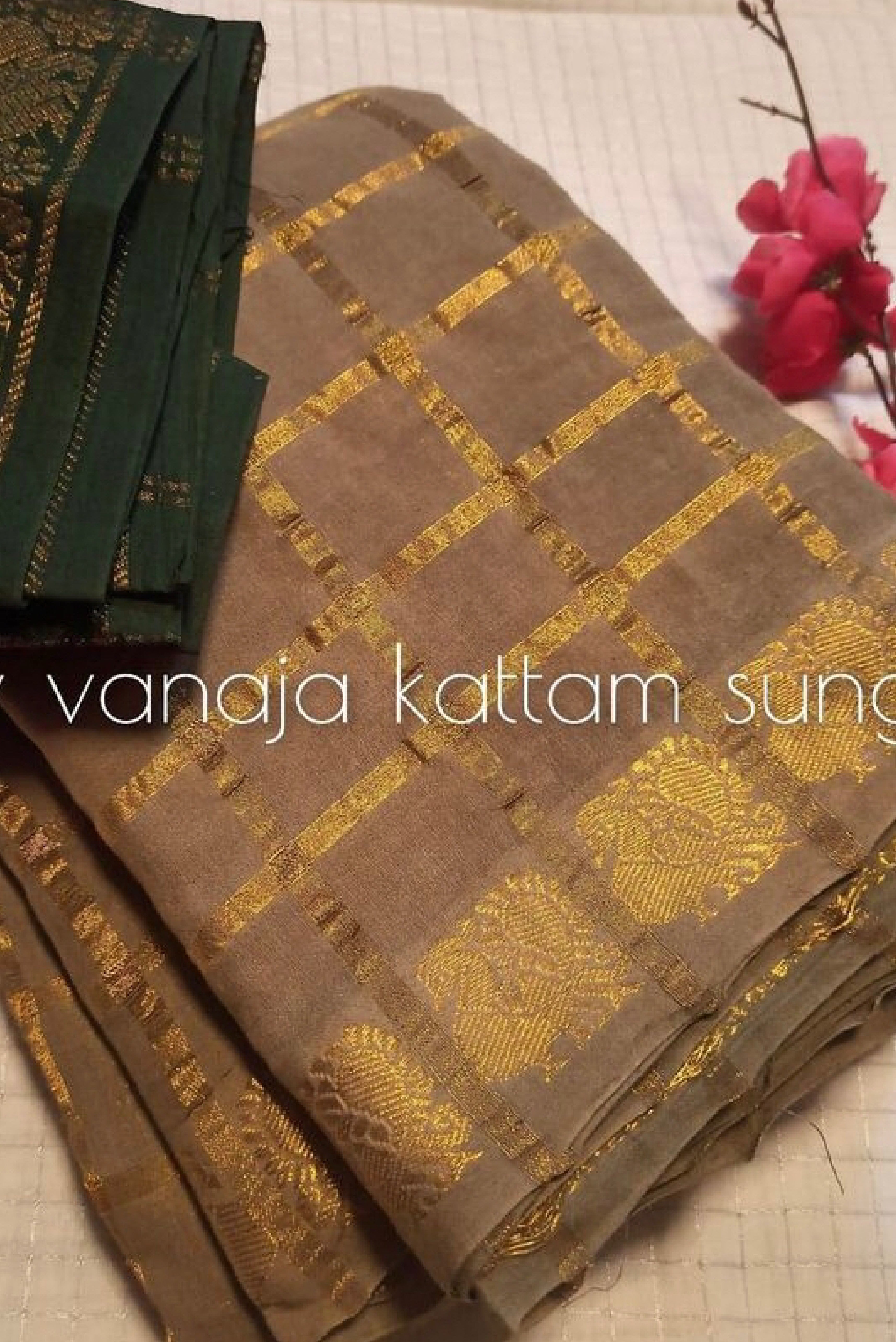 Olive Pavithra Kattam Sungudi Cotton Saree