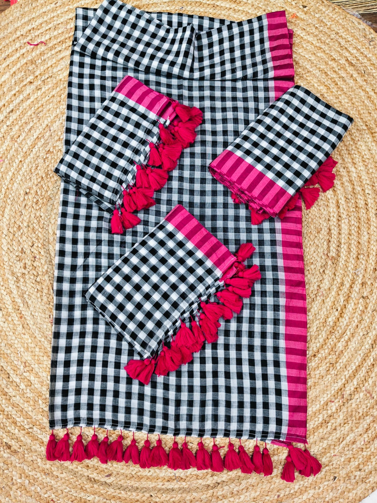 Dropbox Checks Mul Cotton Saree
