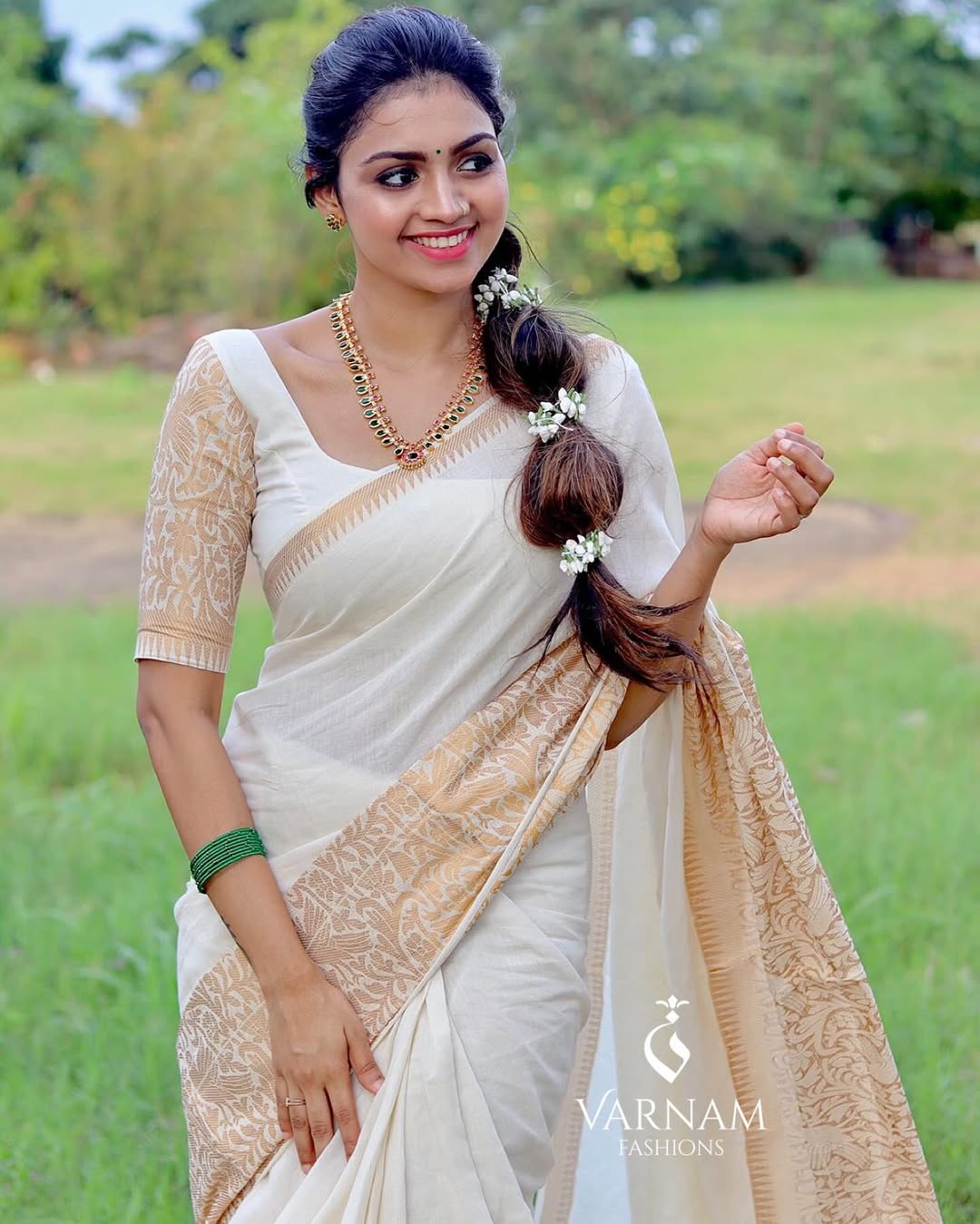 Half White Vaseegara Sungudi Cotton saree