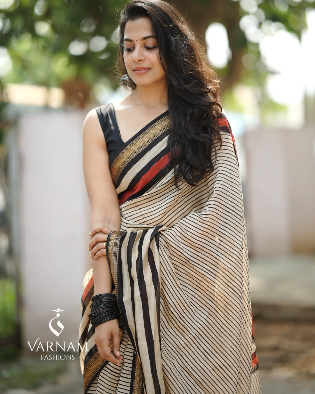 Handblock Printed Cream Maheshwari Cotton Silk Saree