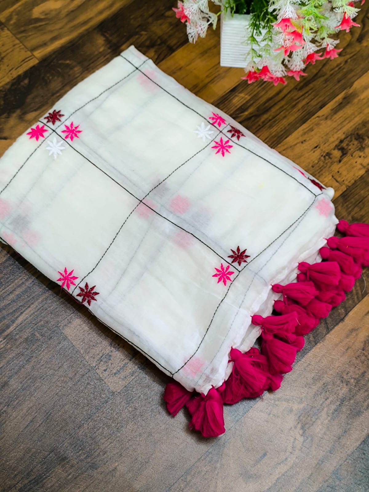 Star Embroidery Work Mul Cotton Saree