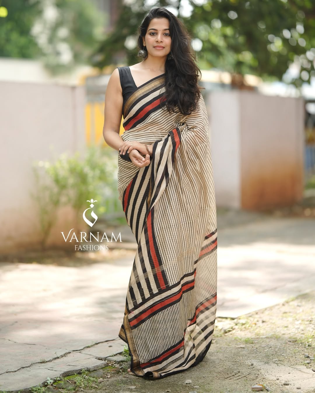 Handblock Printed Cream Maheshwari Cotton Silk Saree