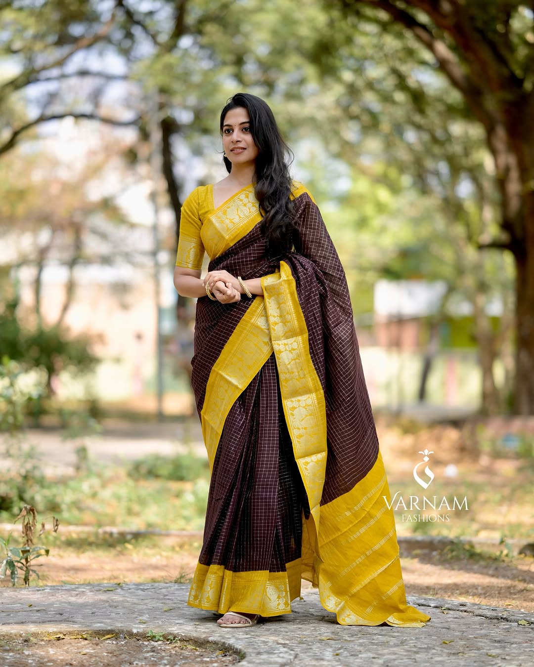 Brown With Mustard Silver Zari Kattam Sungudi Cotton Saree