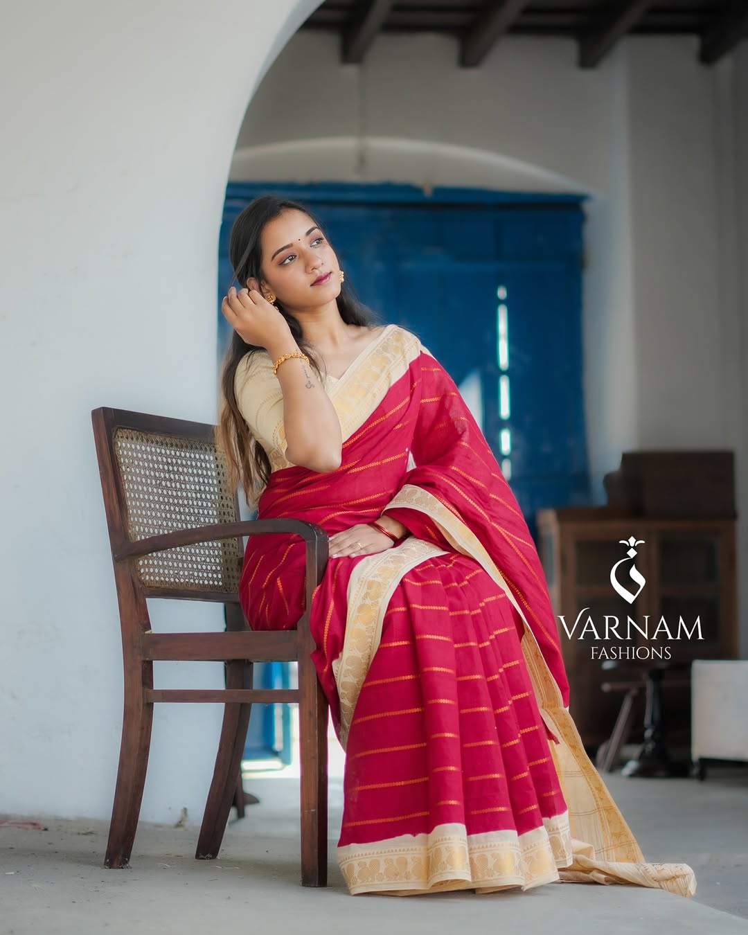 Red With Cream Velthari Sungudi Cotton Saree
