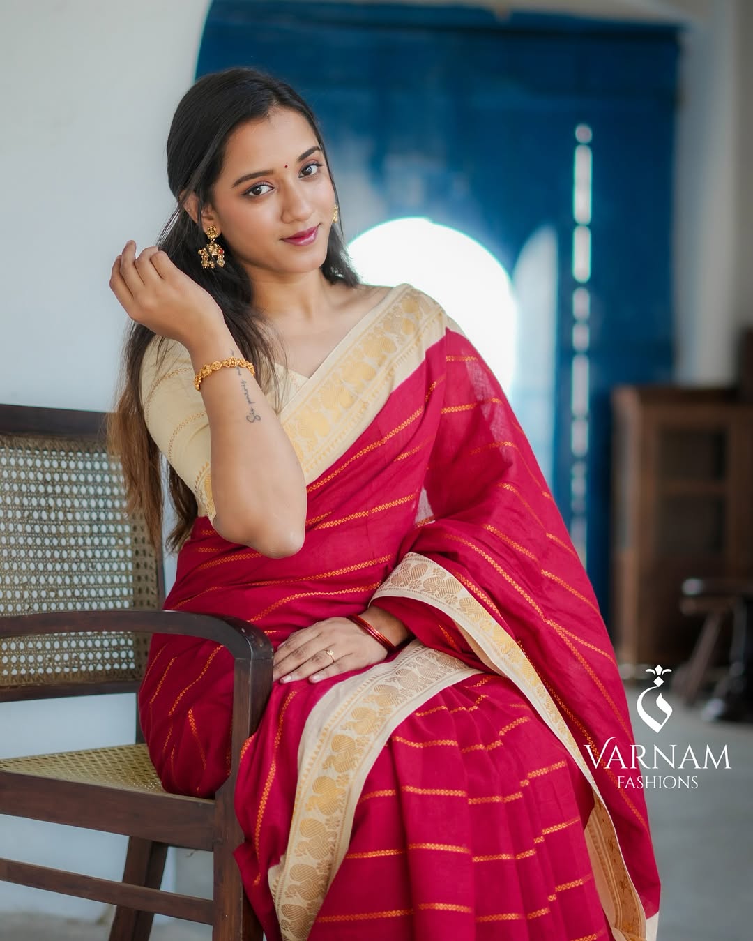 Red With Cream Velthari Sungudi Cotton Saree
