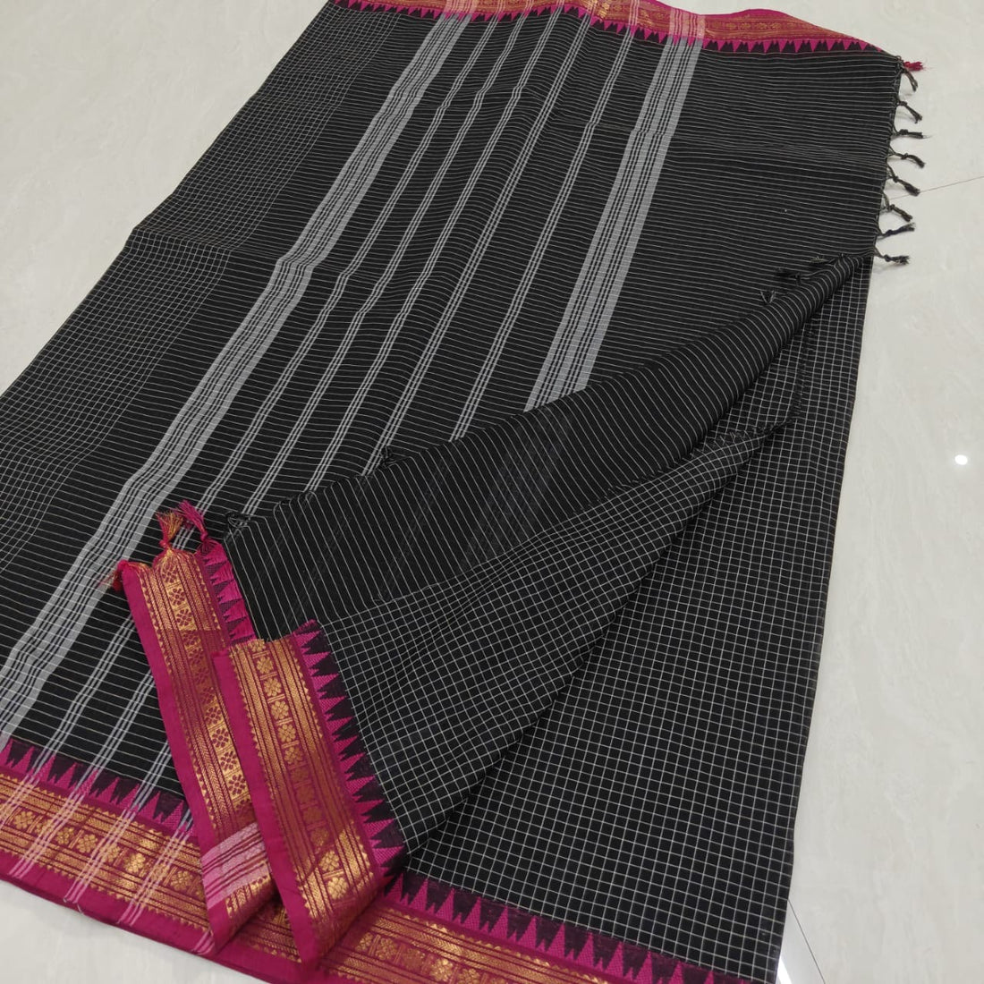 Black With Pink Korvai Kanchi Cotton Saree
