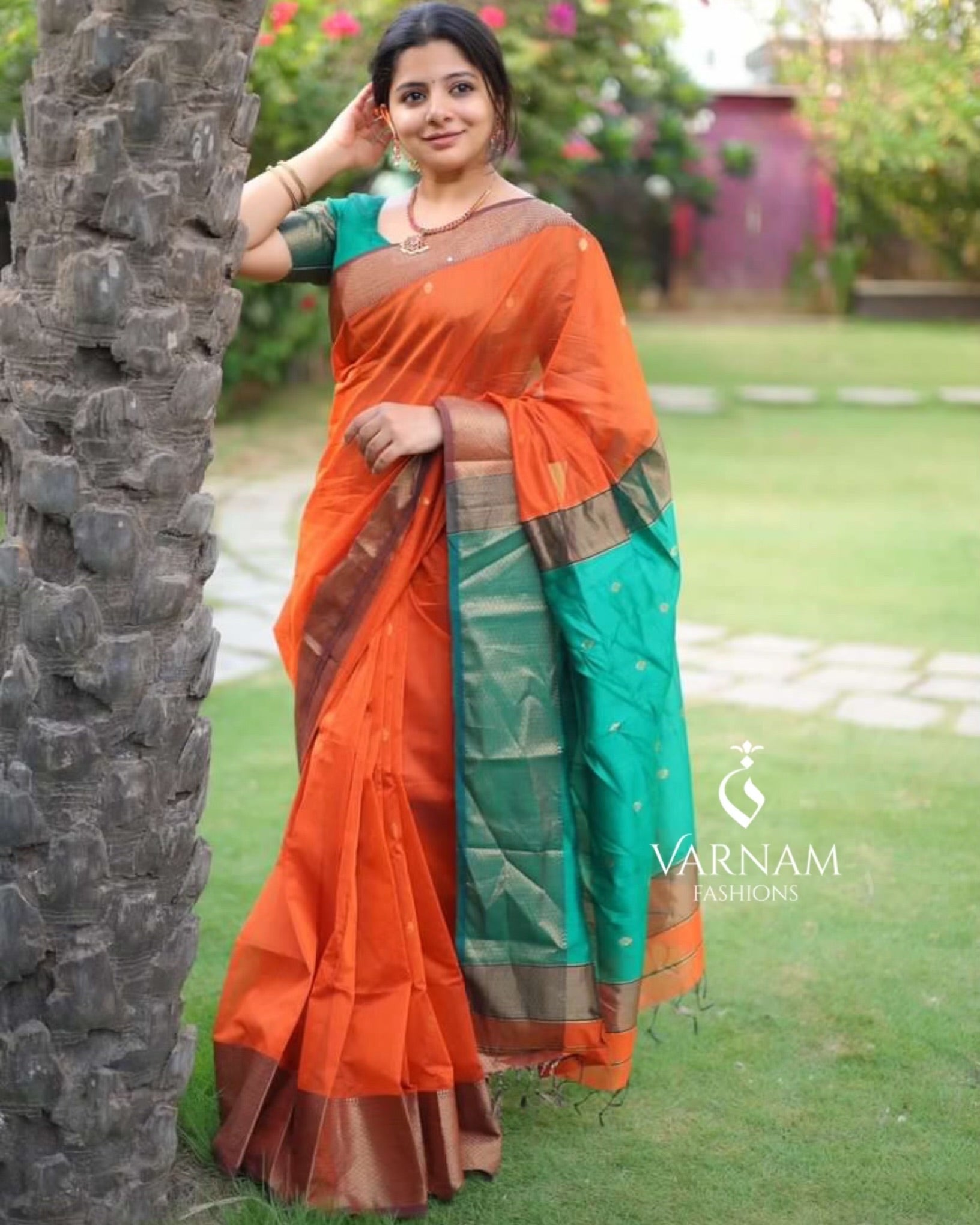 Saadhvi Orange and Green maheshwari Silk Cotton Saree