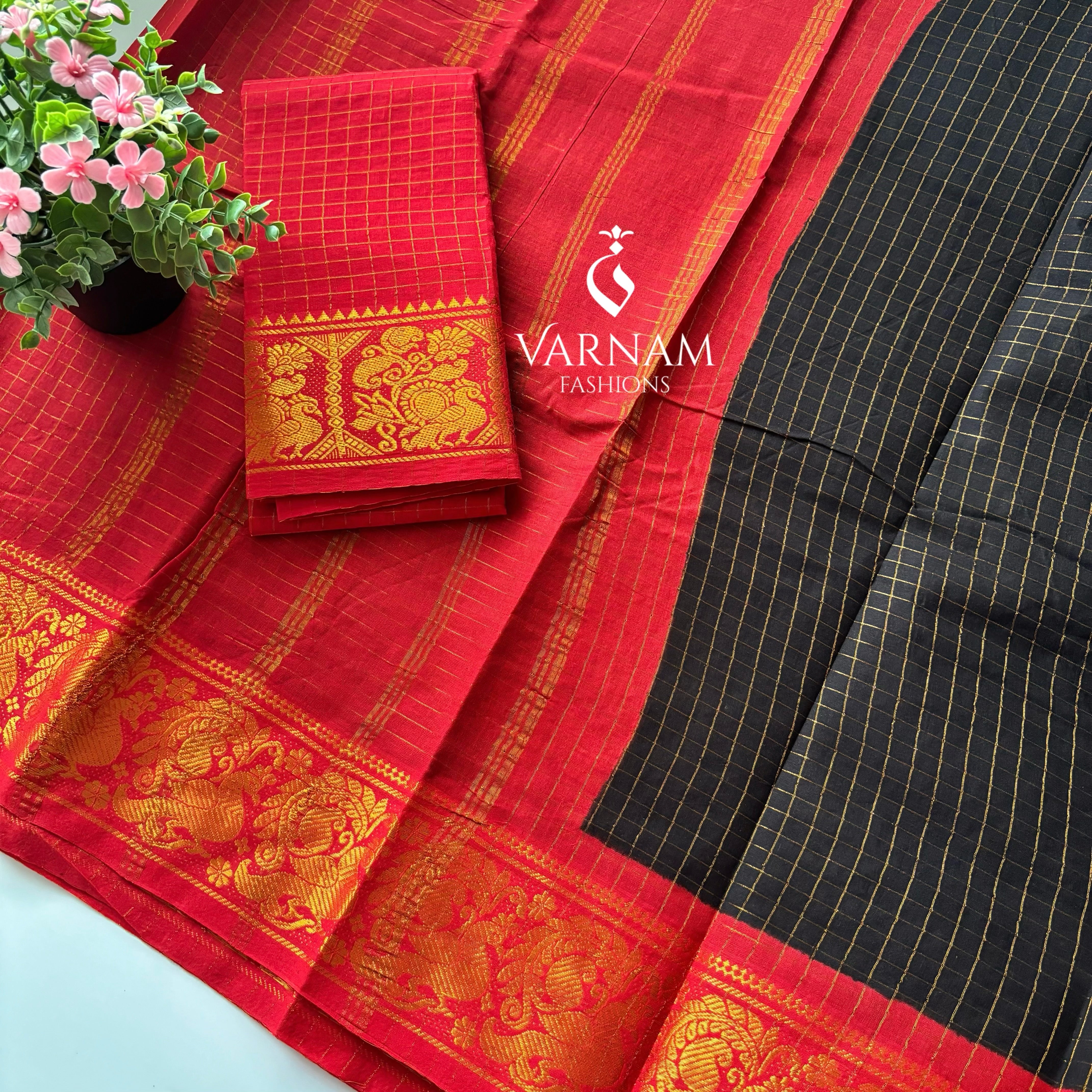 Black With Red Zari Kattam Sungudi Cotton Saree