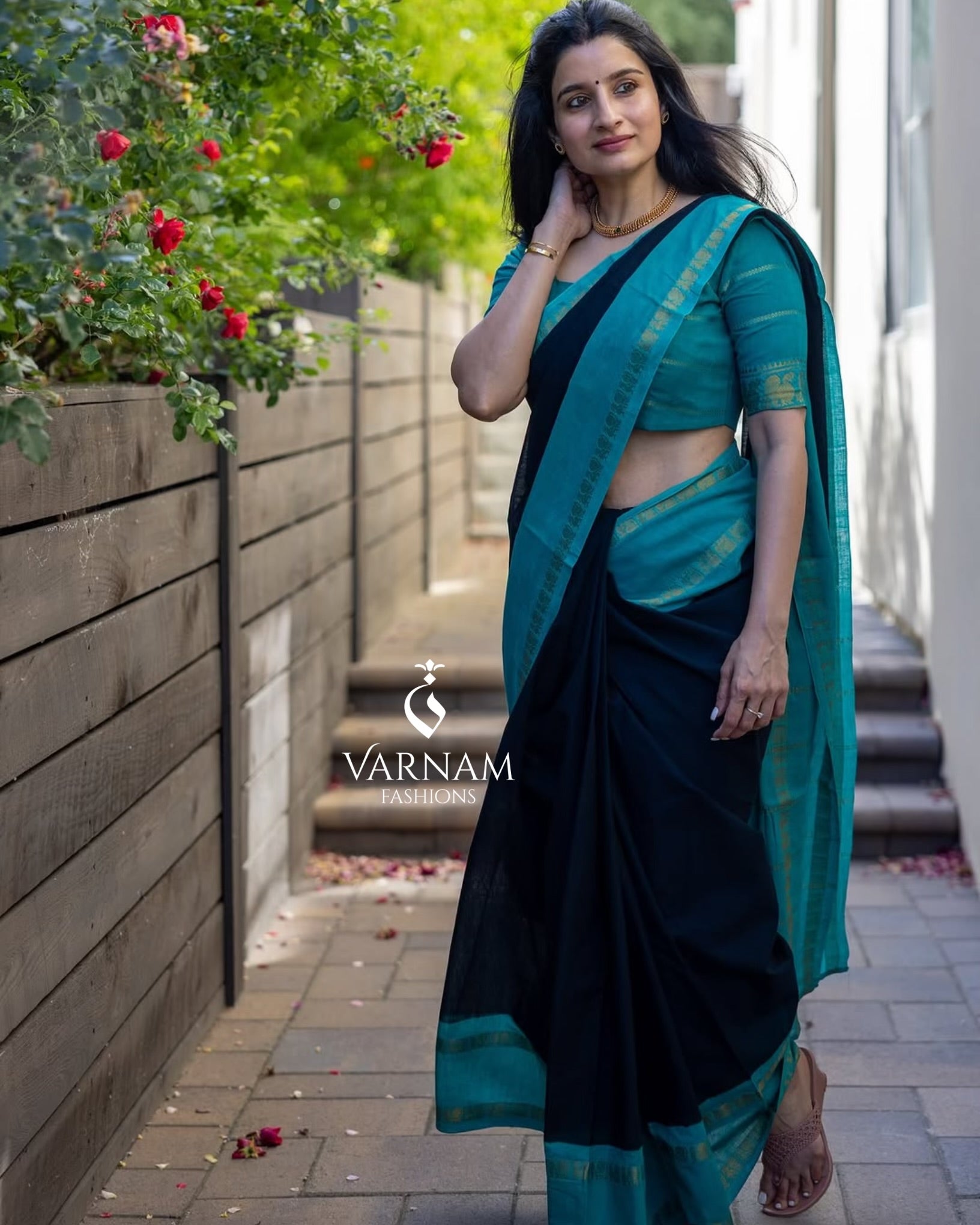 Black With Ramagreen Plain Sungudi Cotton Saree With Rettapetta Border
