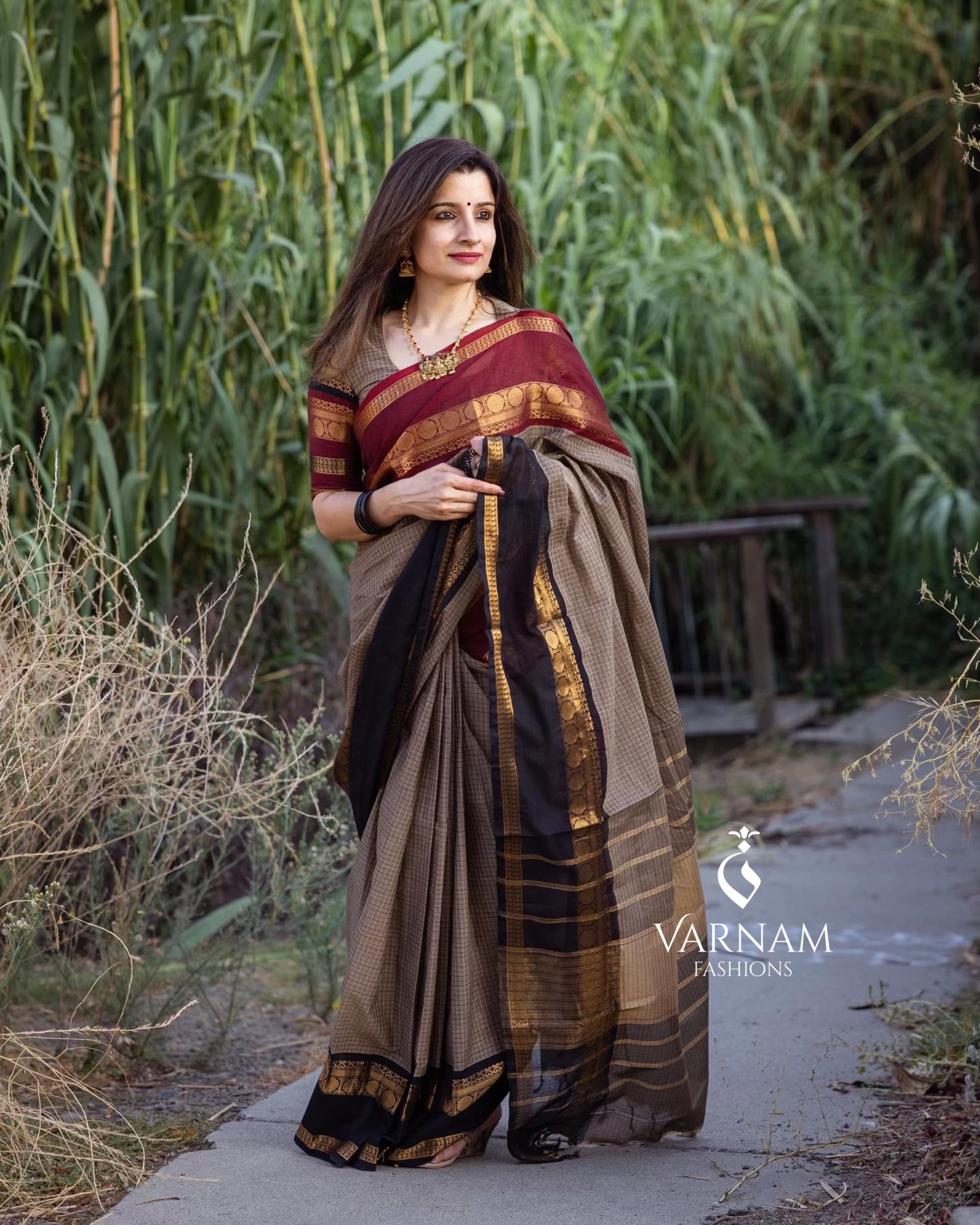 Grey Kanchi Cotton Ganga Jamuna Border