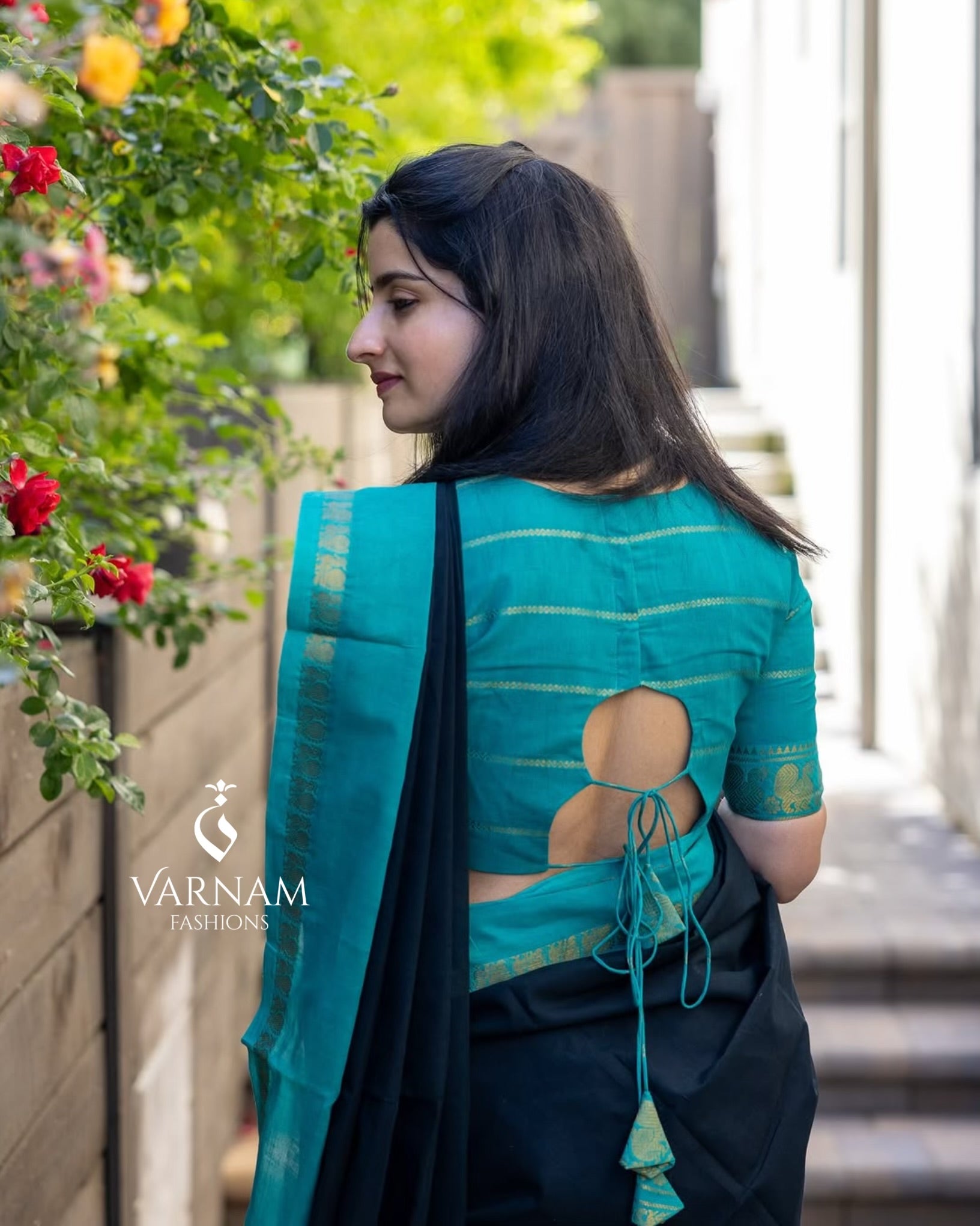 Black With Ramagreen Plain Sungudi Cotton Saree With Rettapetta Border