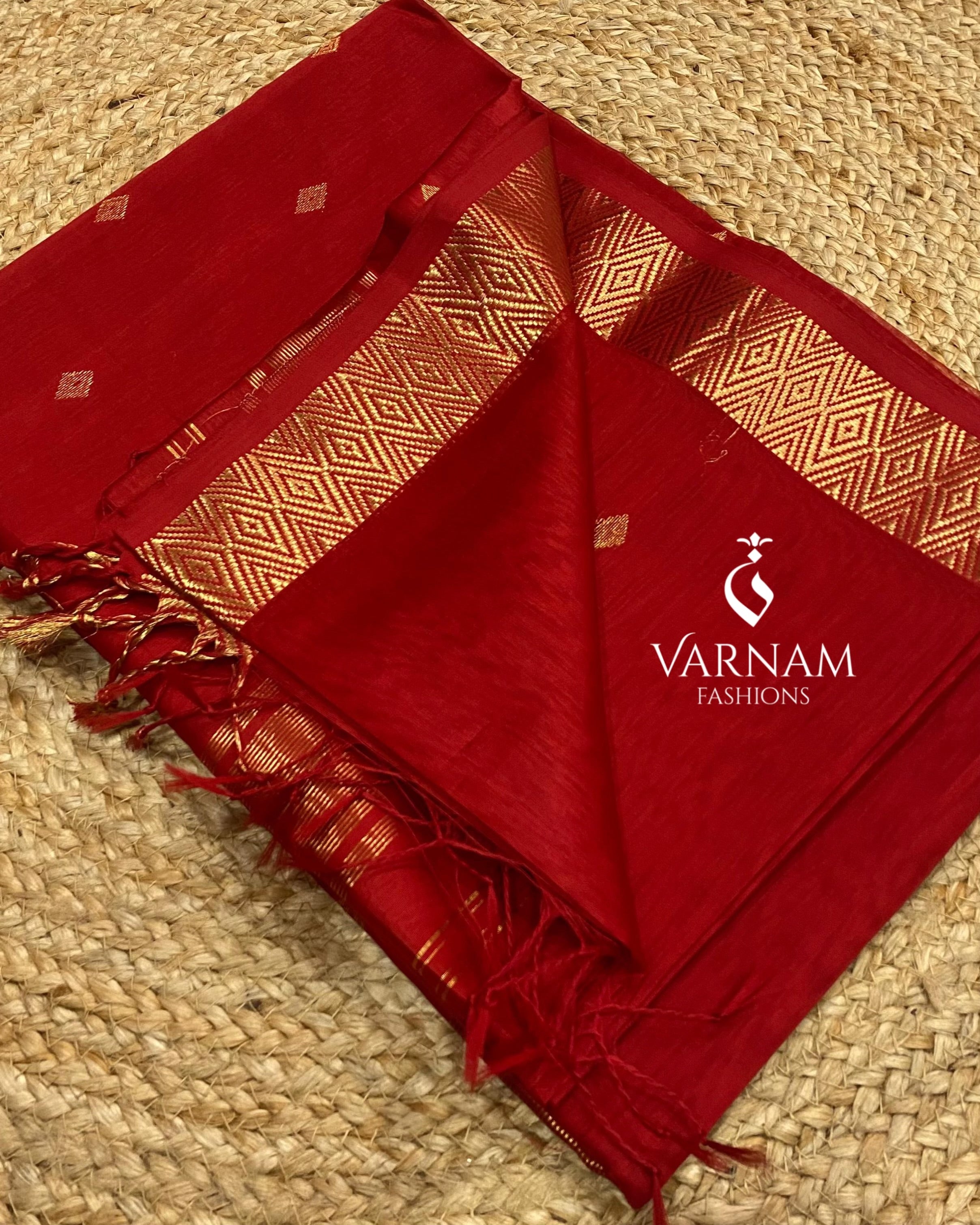 Nayanthara Red Maheshwari Silk Saree