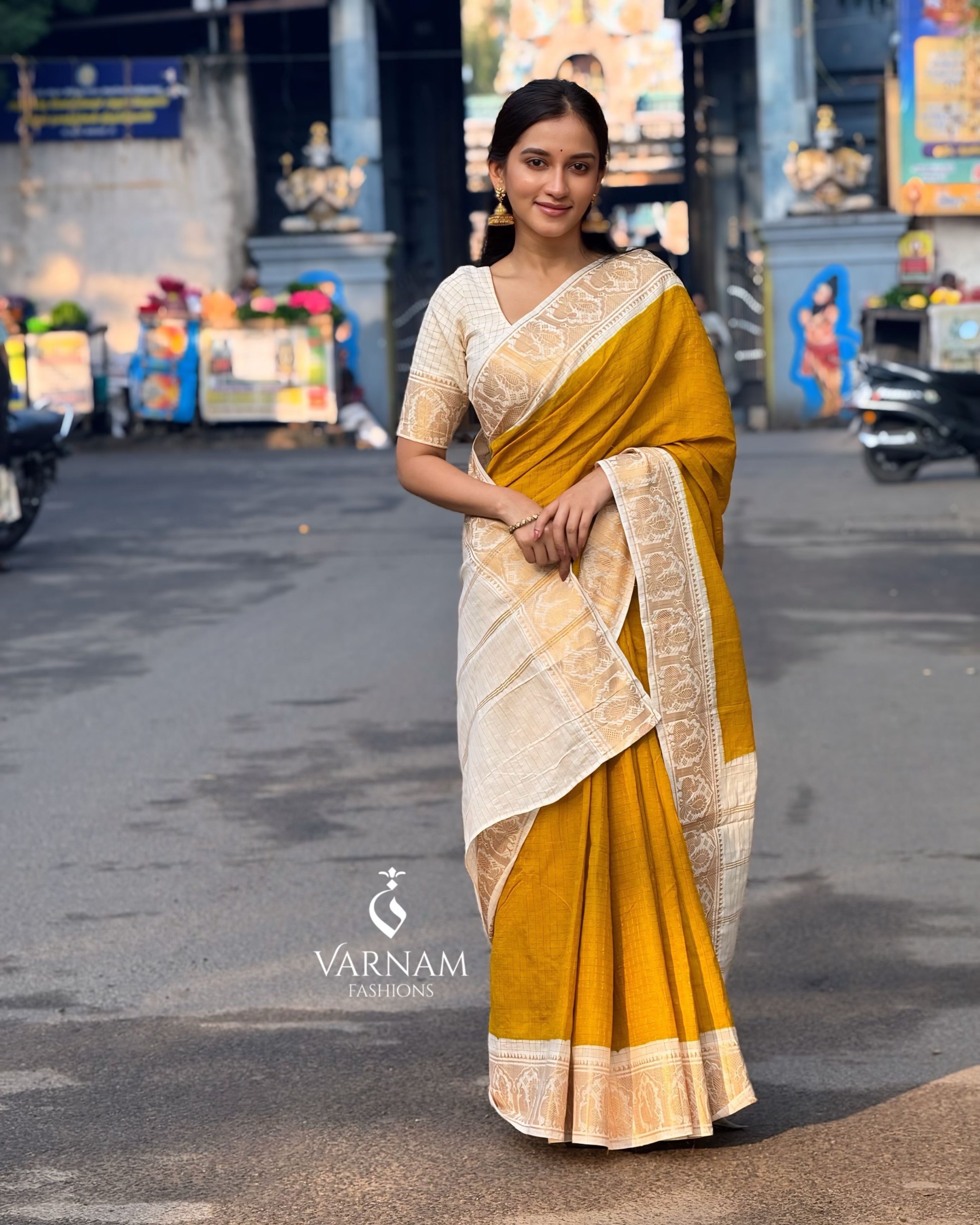 Mustard With Halfwhite Zari Kattam Sungudi Cotton Saree