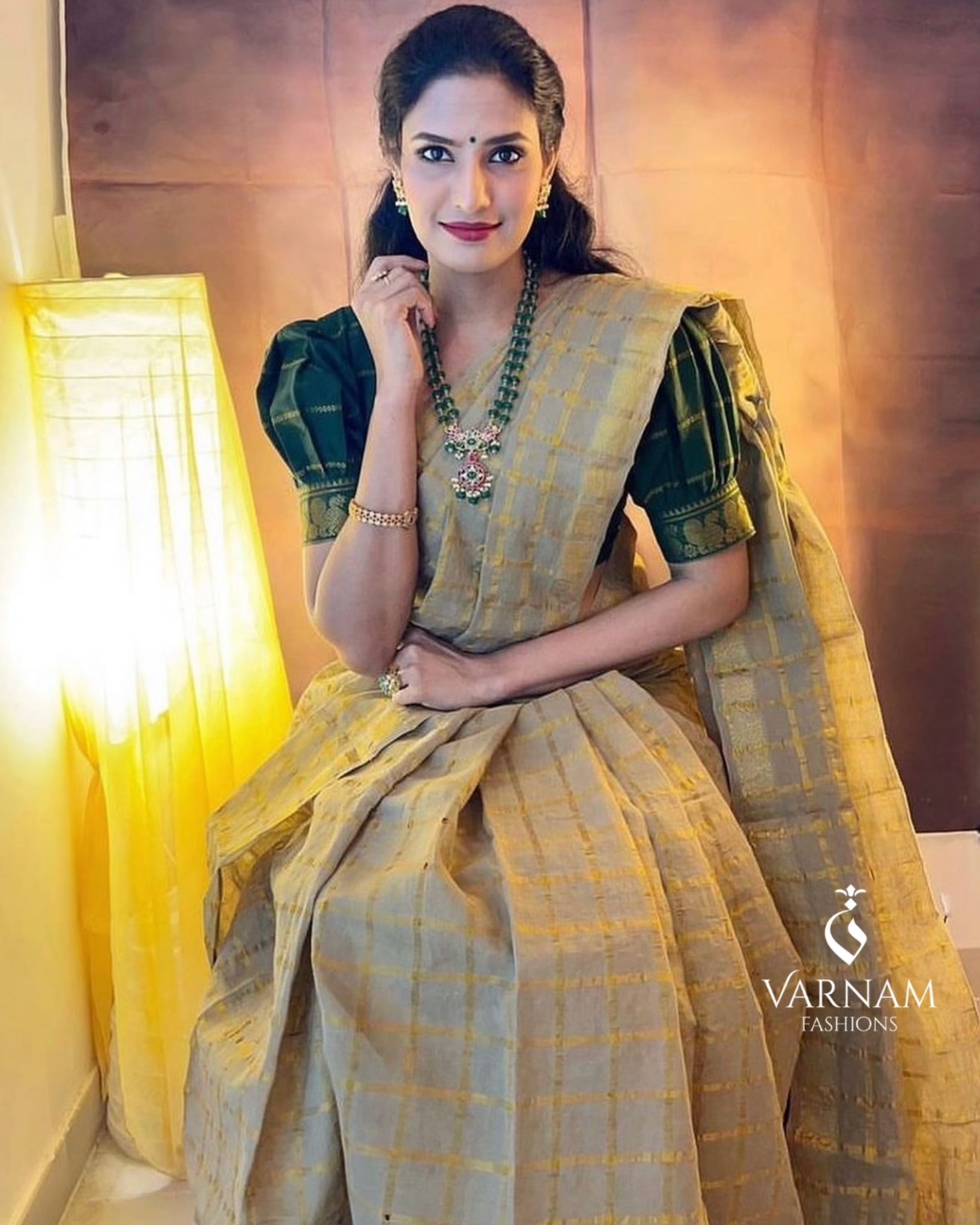 Olive Pavithra Kattam Sungudi Cotton Saree