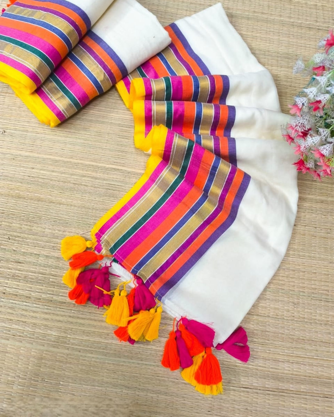 Multi Color Border Onam Mul Cotton Saree