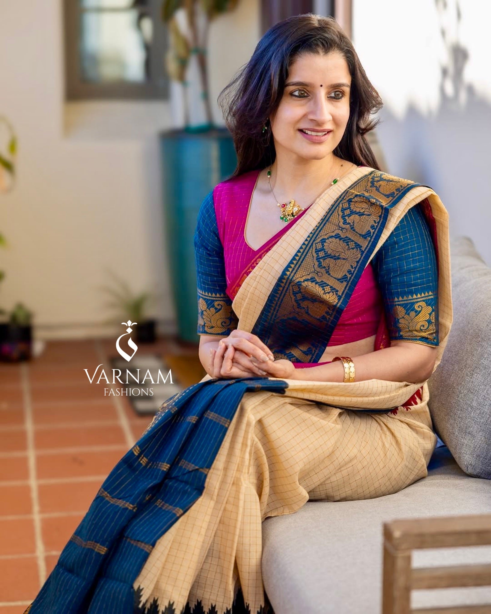 Halfwhite Sungudi Cotton Saree With Blue & Pink Ganga Jamuna Border