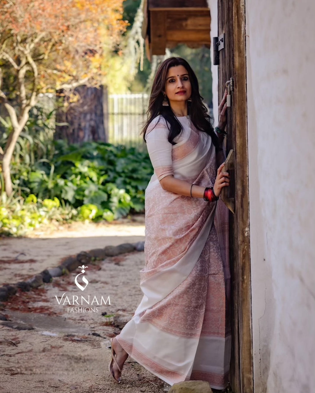 White Chinnalampattu Silk Saree