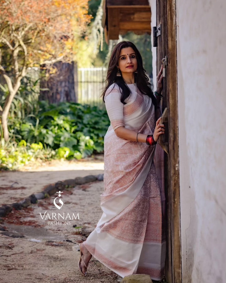 White Chinnalampattu Silk Saree
