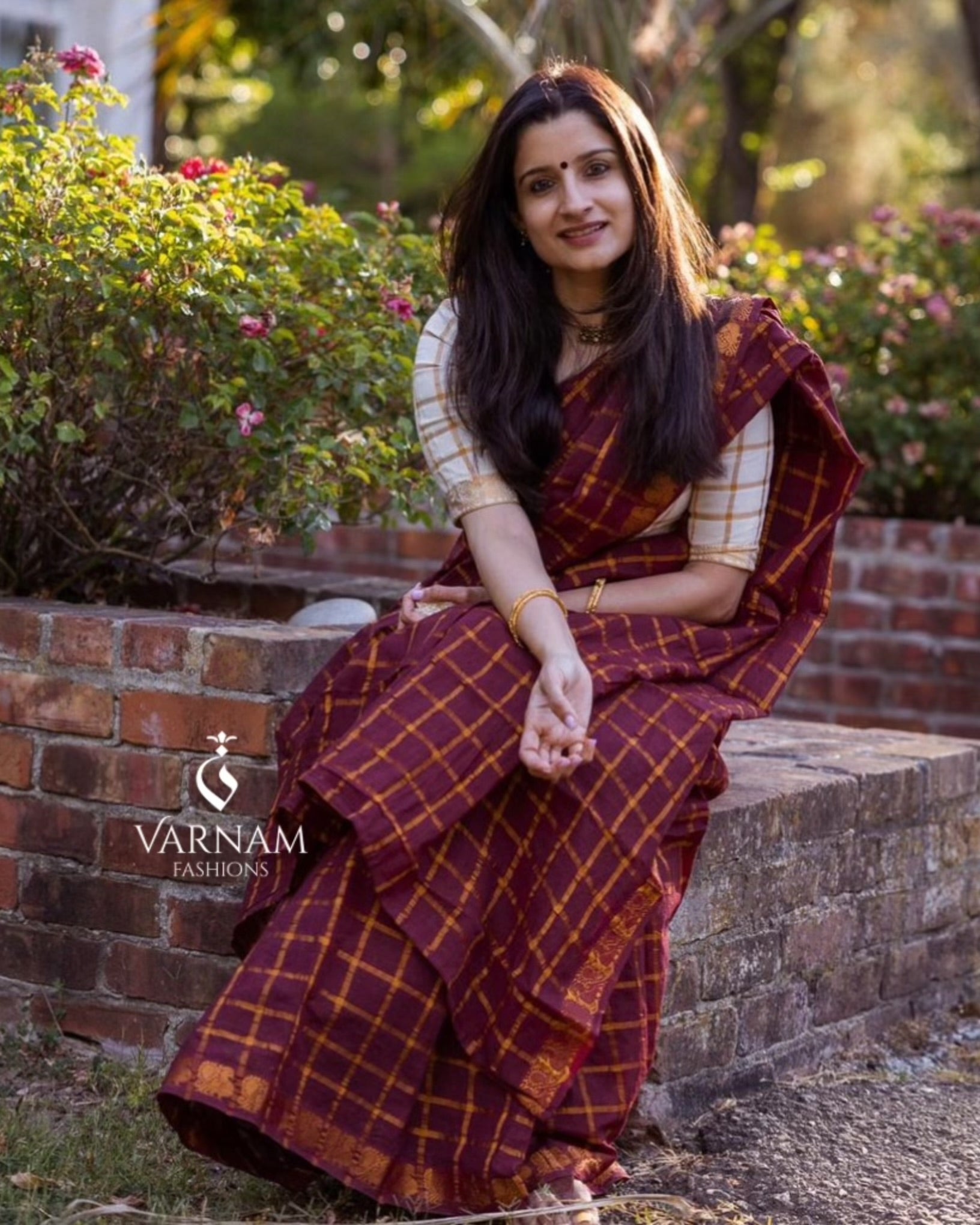 Maroon Pavithra Kattam Sungudi Saree