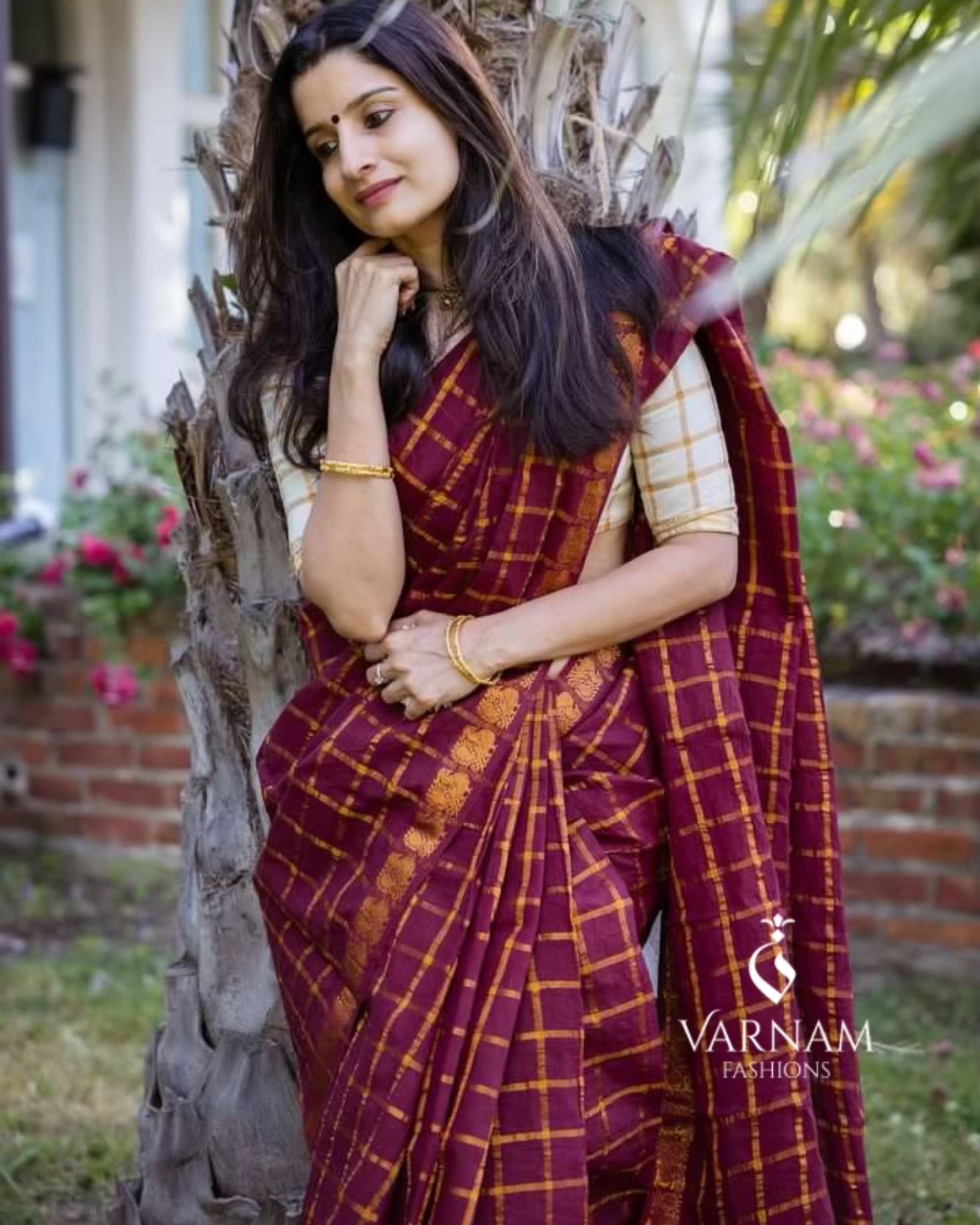 Maroon Pavithra Kattam Sungudi Saree