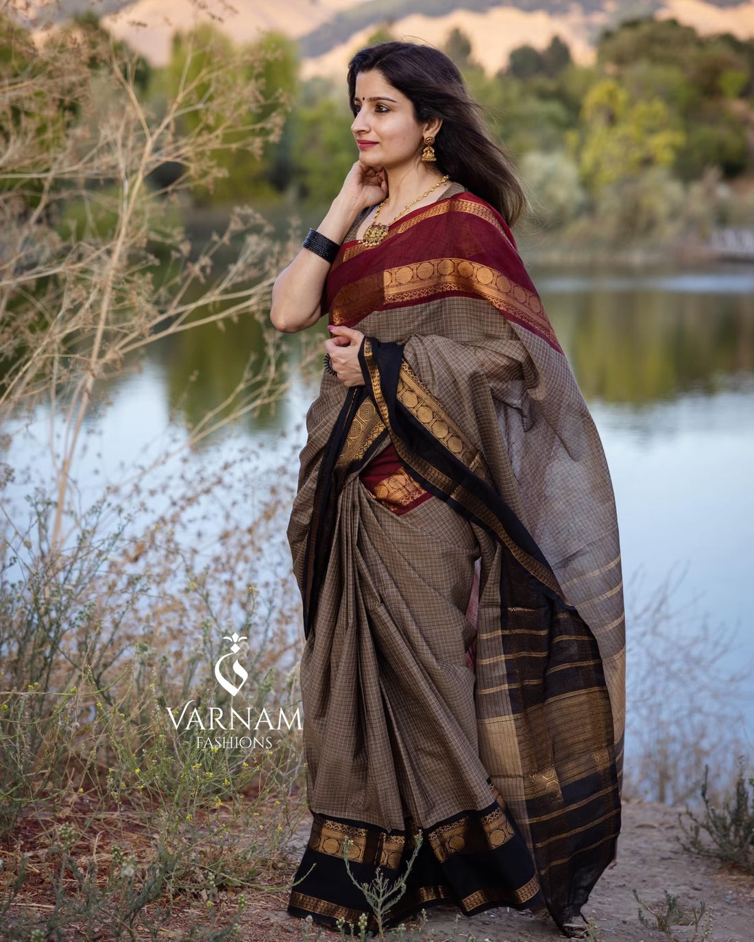 Grey Kanchi Cotton Ganga Jamuna Border