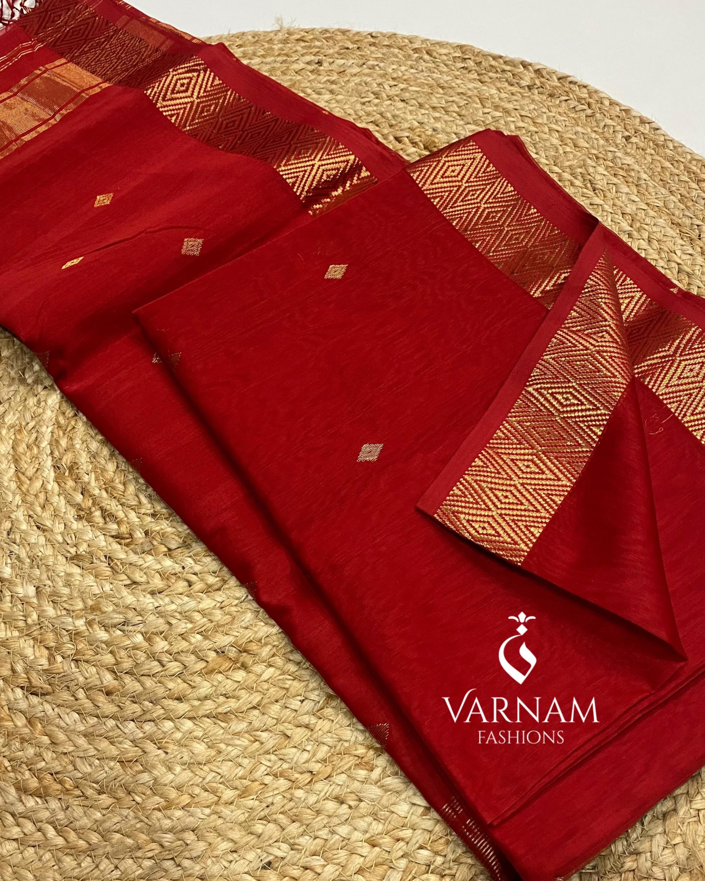 Nayanthara Red Maheshwari Silk Saree