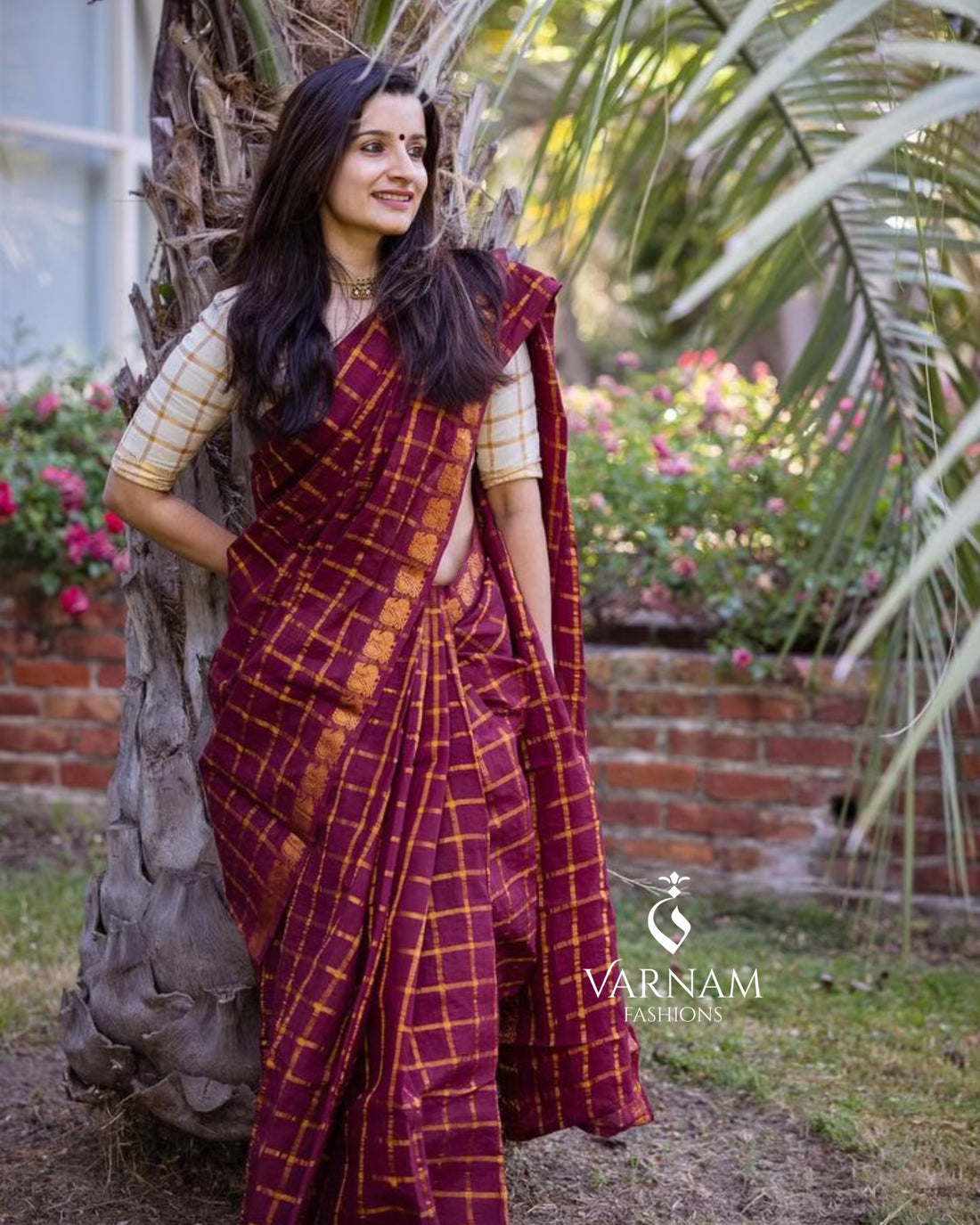Maroon Pavithra Kattam Sungudi Saree